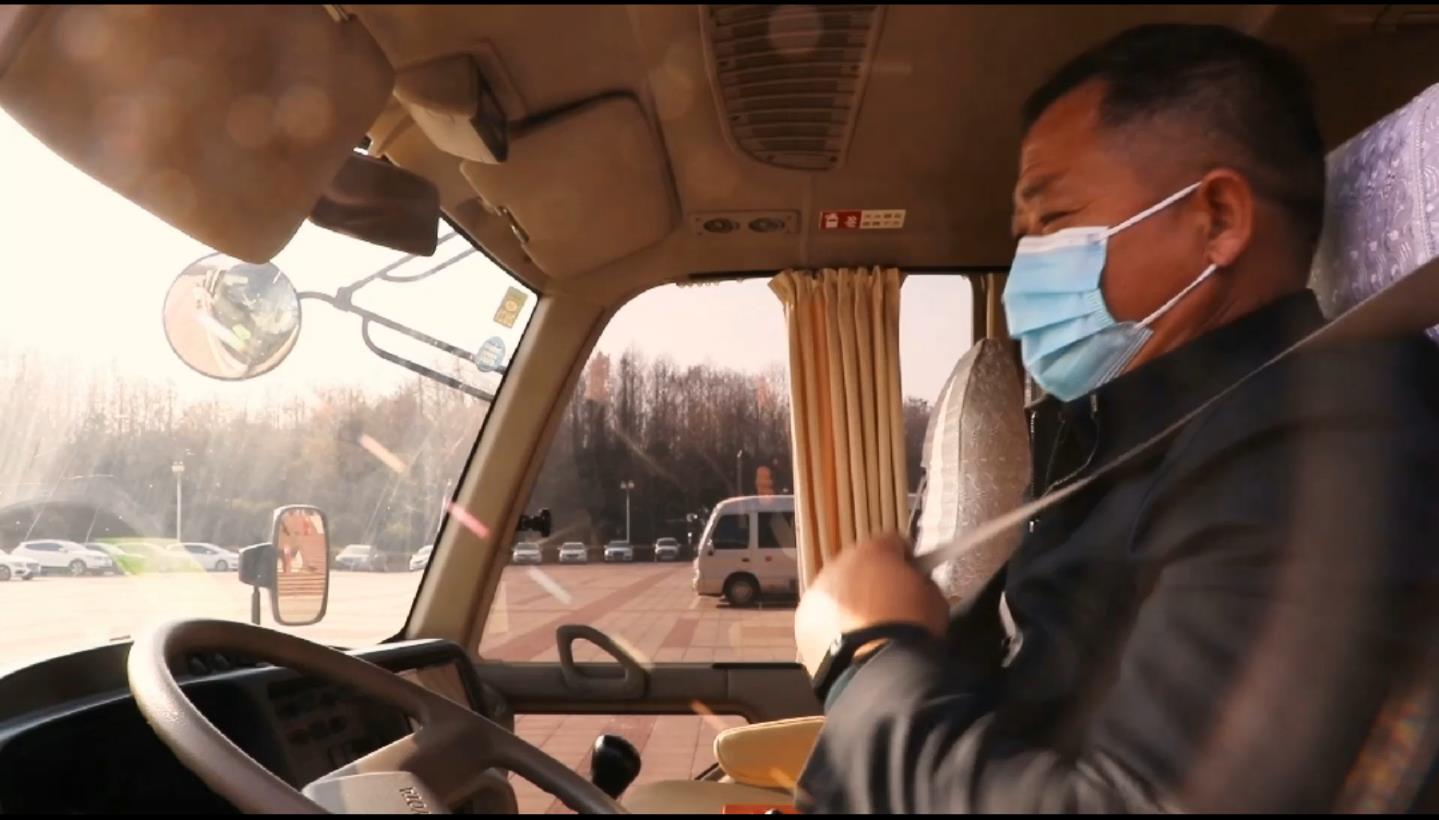 【新时代工业工人风范】市122cc太阳集成游戏集团金牌职工——曹方民